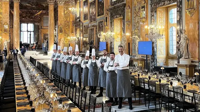how to create a welcoming atmosphere in your restaurant with art in milan