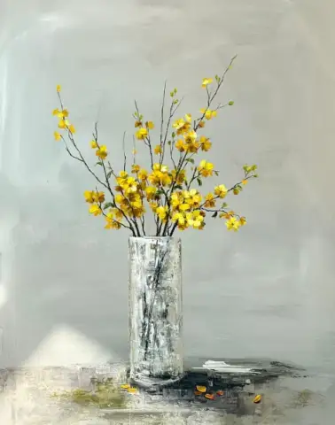ترتيب زهور صفراء نابضة بالحياة